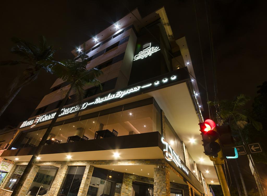Bagu Grand Crucero Posadas Exterior foto