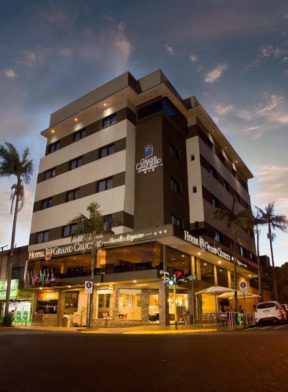 Bagu Grand Crucero Posadas Exterior foto